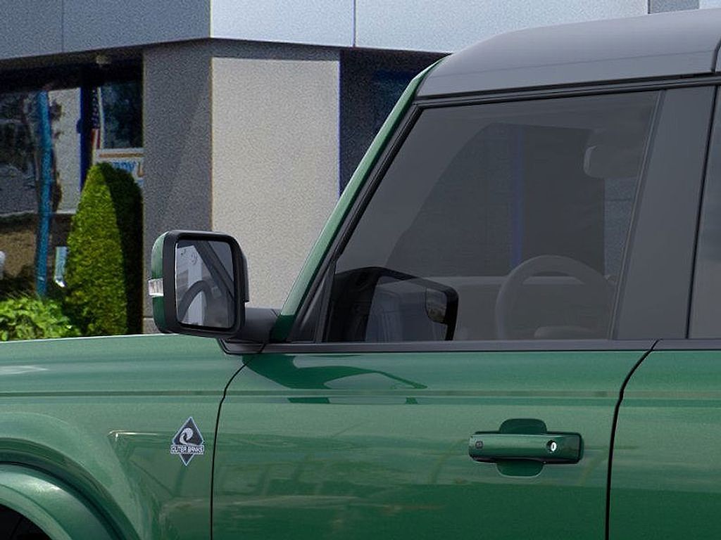 2025 Ford Bronco Outer Banks photo 20