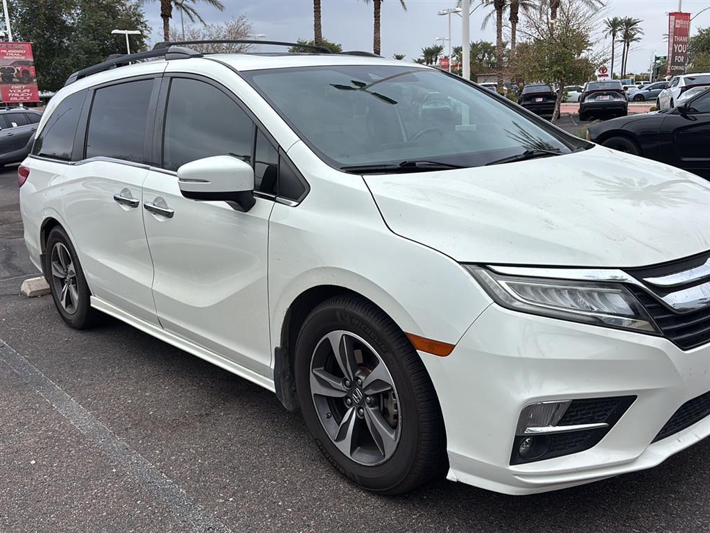 2018 Honda Odyssey Touring's photo