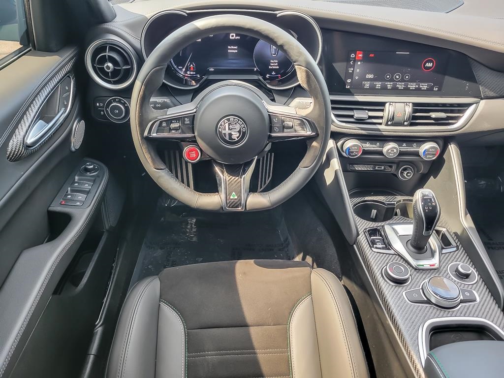 2024 Alfa Romeo Giulia Quadrifoglio photo 11