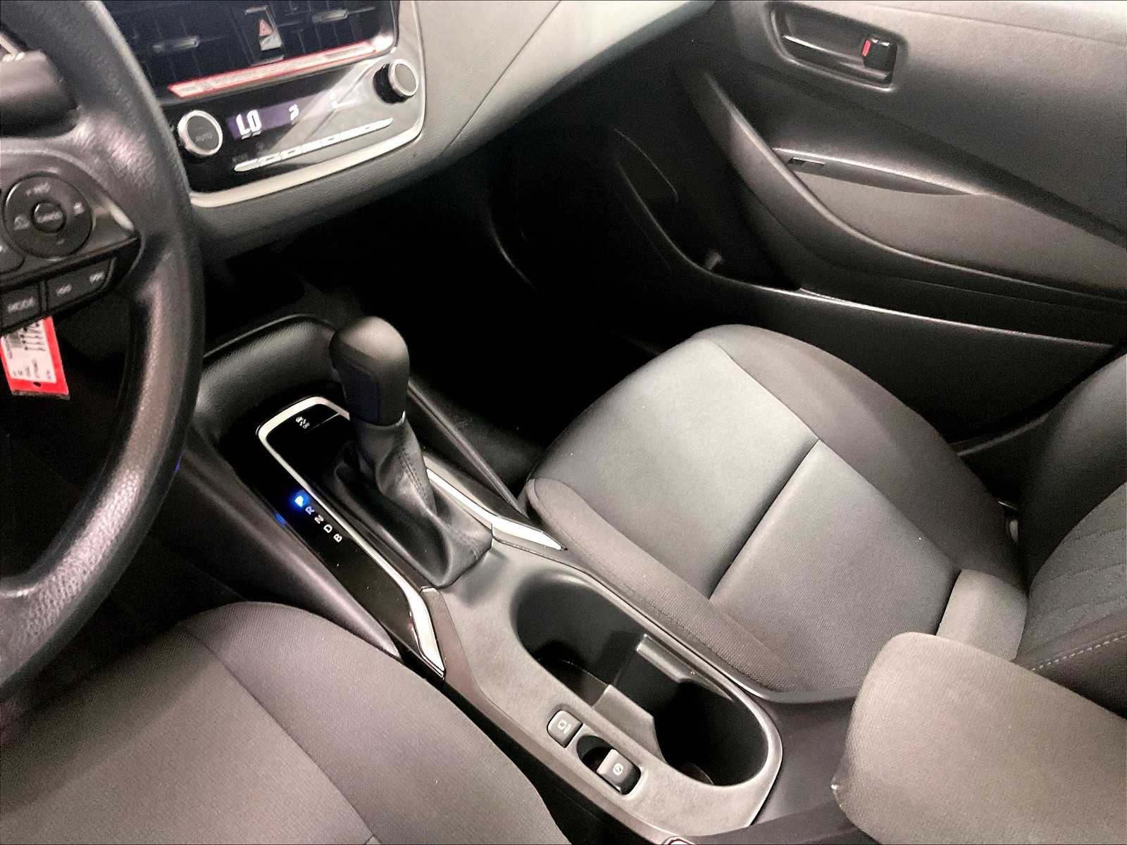2025 Toyota Corolla LE photo 20