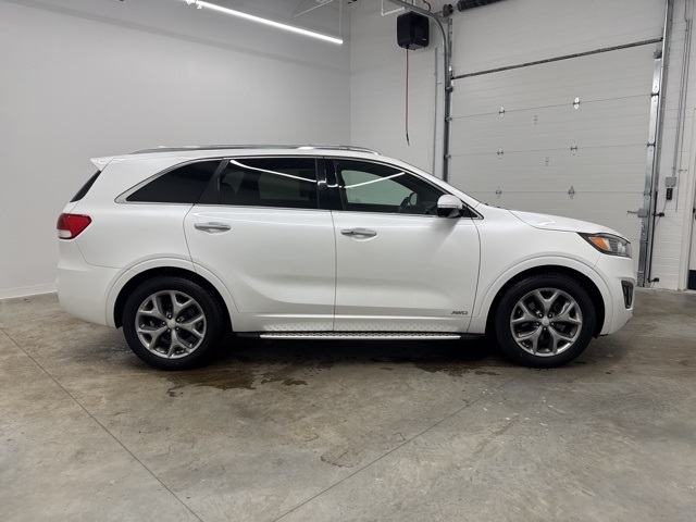 2016 Kia Sorento SX Limited photo 3