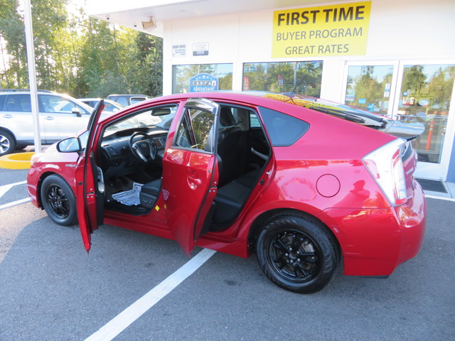 2015 Toyota Prius Four photo 14