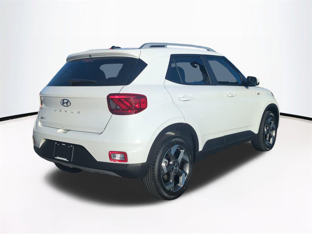 2026 Hyundai Venue SEL photo 2