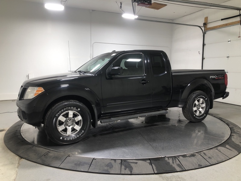 2011 Nissan Frontier PRO-4X photo 3
