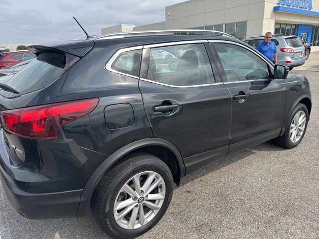 2019 Nissan Rogue Sport SV photo 3