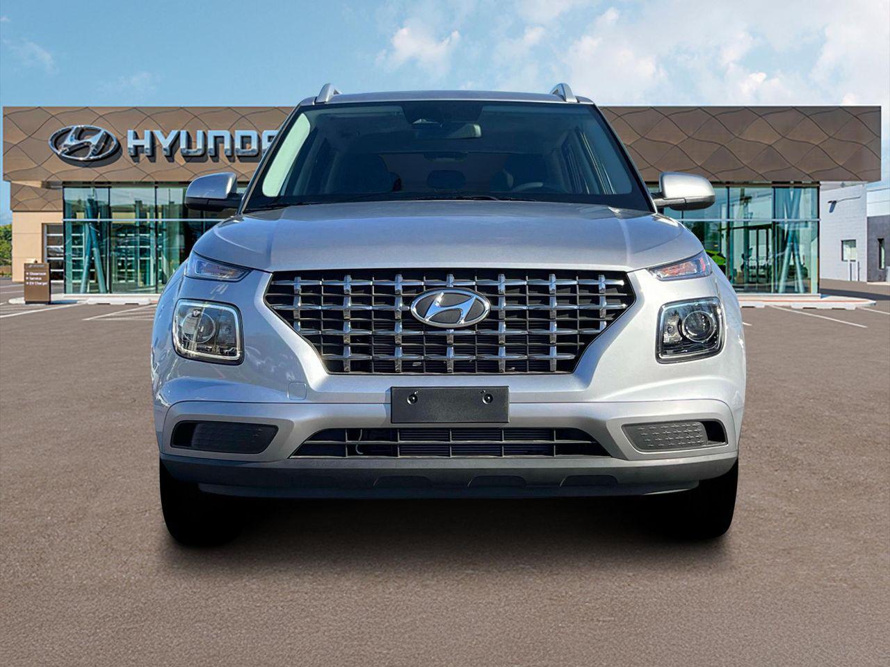 2025 Hyundai Venue SEL photo 10
