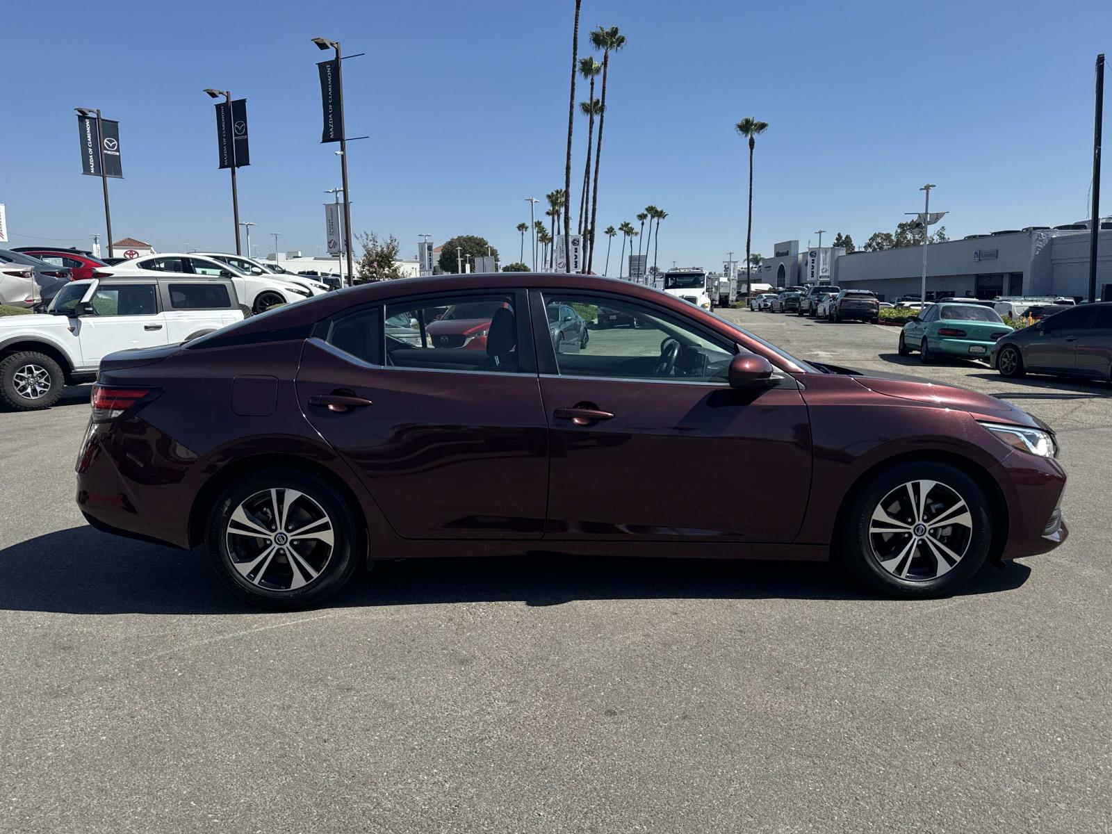 2022 Nissan Sentra SV photo 3