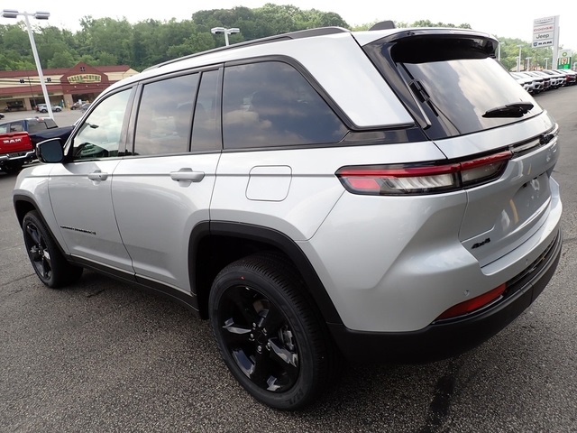 2025 Jeep Grand Cherokee Altitude X photo 3