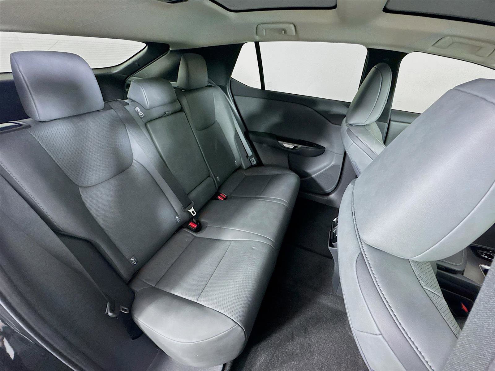 2024 Lexus RZ 450e Premium photo 25