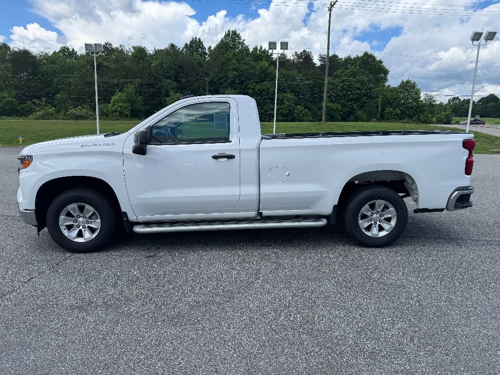 2024 Chevrolet Silverado 1500 Sport photo 3