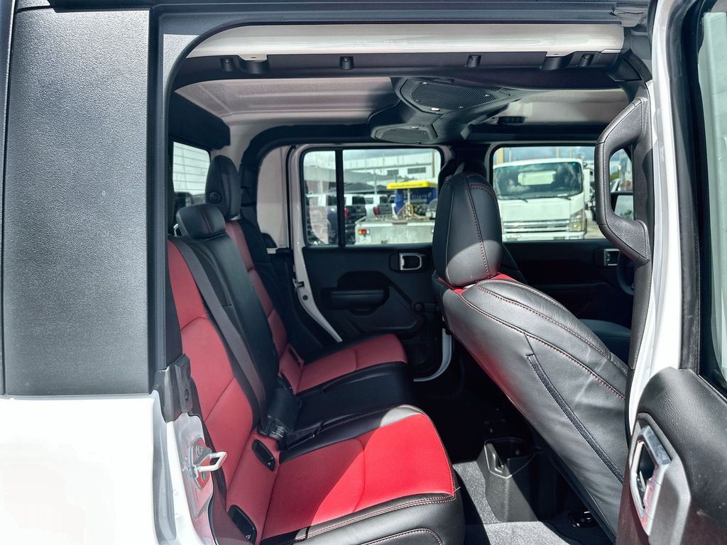 2024 Jeep Gladiator Sport photo 25