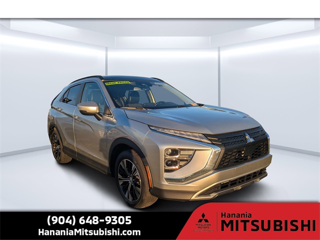 2022 Mitsubishi Eclipse Cross SE's photo