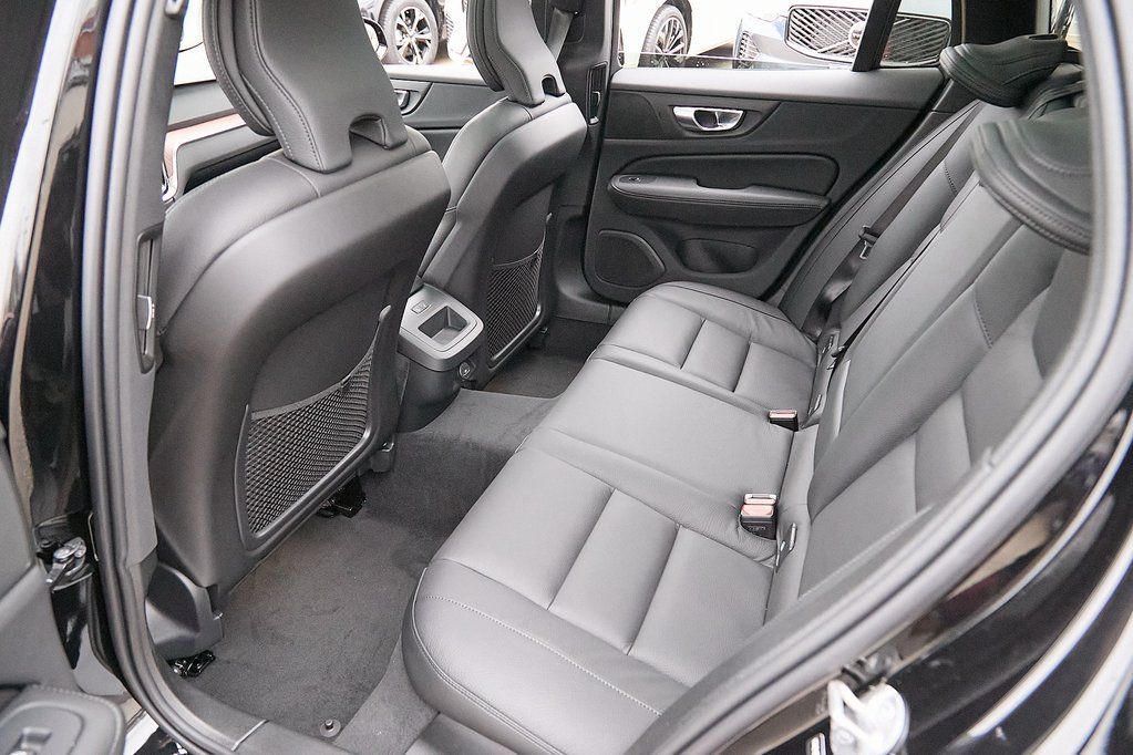 2026 VOLVO V60CC - Image 19