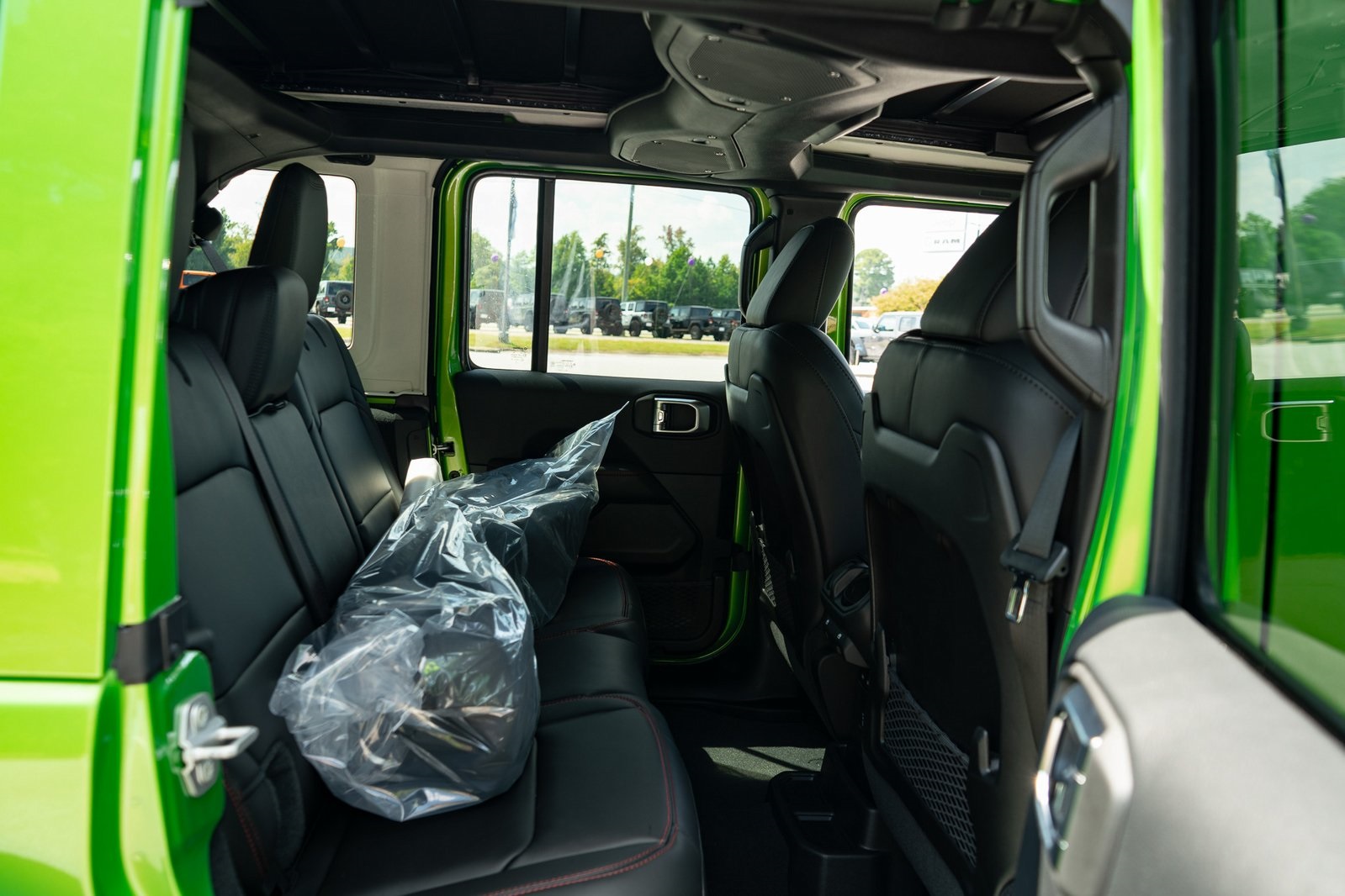 2025 Jeep Wrangler Rubicon photo 28