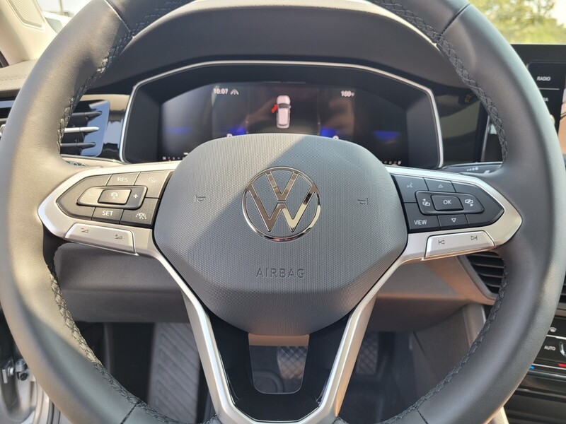 2025 Volkswagen Jetta 1.5T SE photo 15