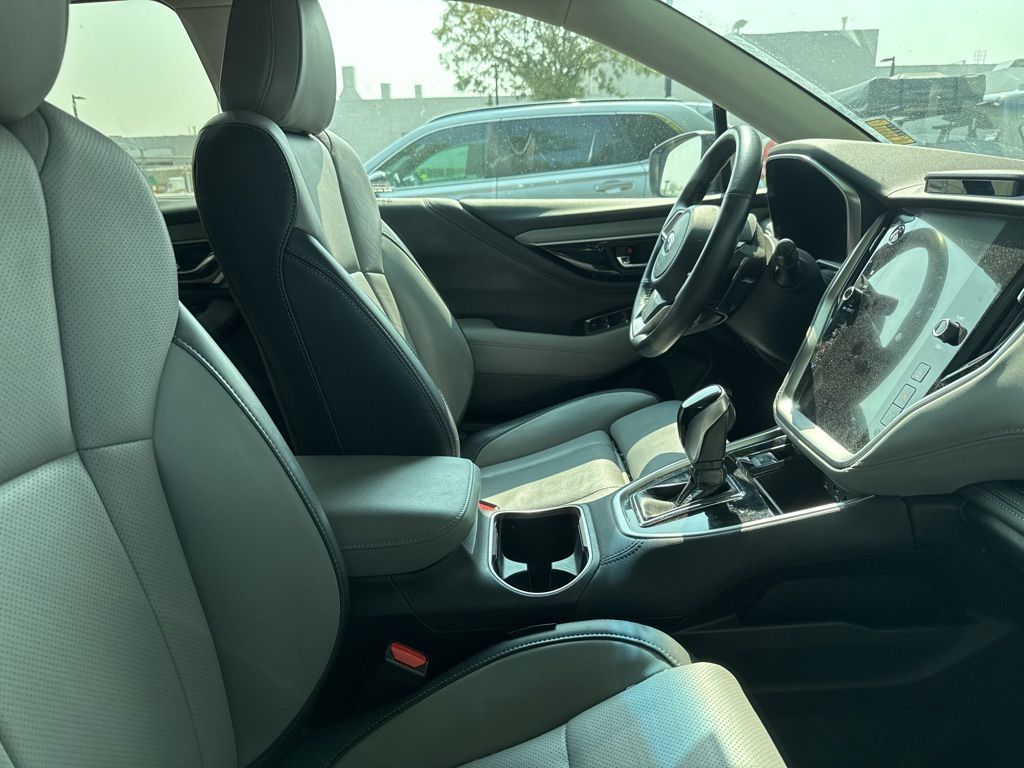 2022 Subaru Outback Limited XT photo 3