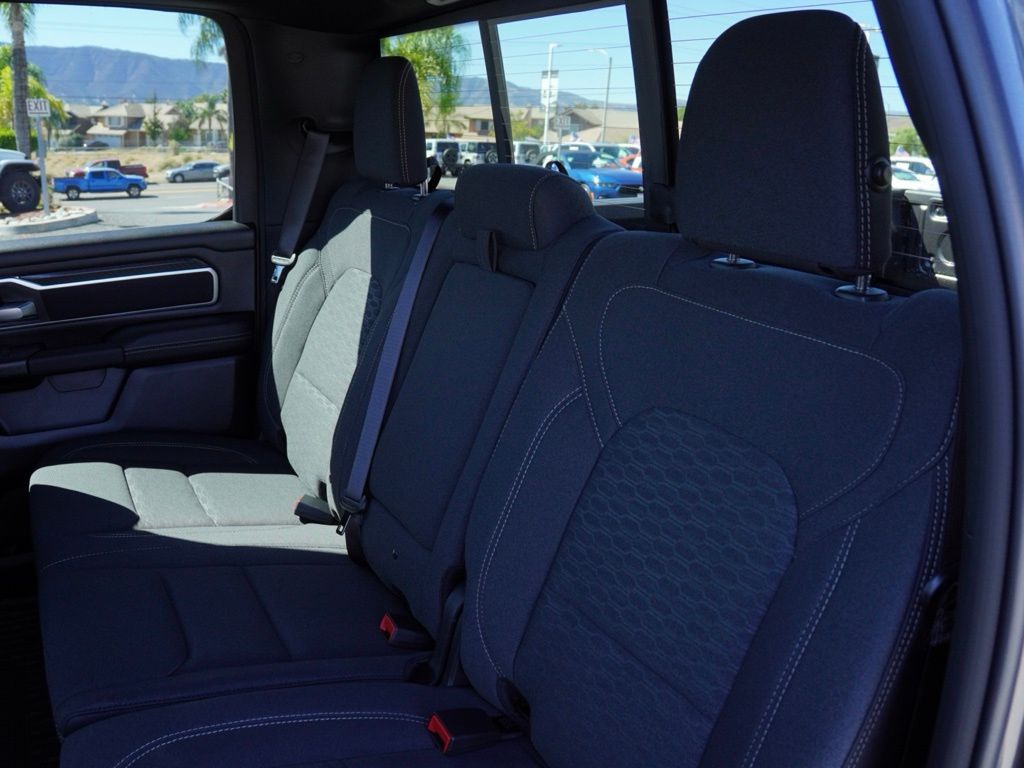 New 2026 Granite Crystal Metallic Clear-Coat Exterior Paint RAM Big Horn Night Edition image 22