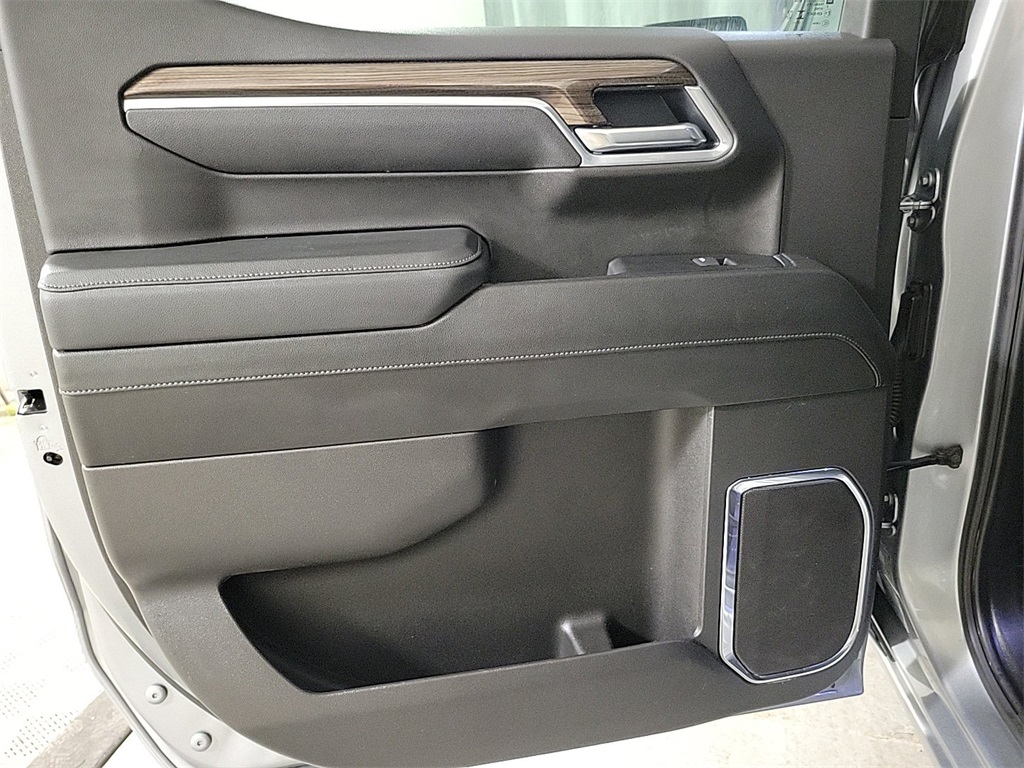 2025 CHEVROLET SILVERADO - Image 20