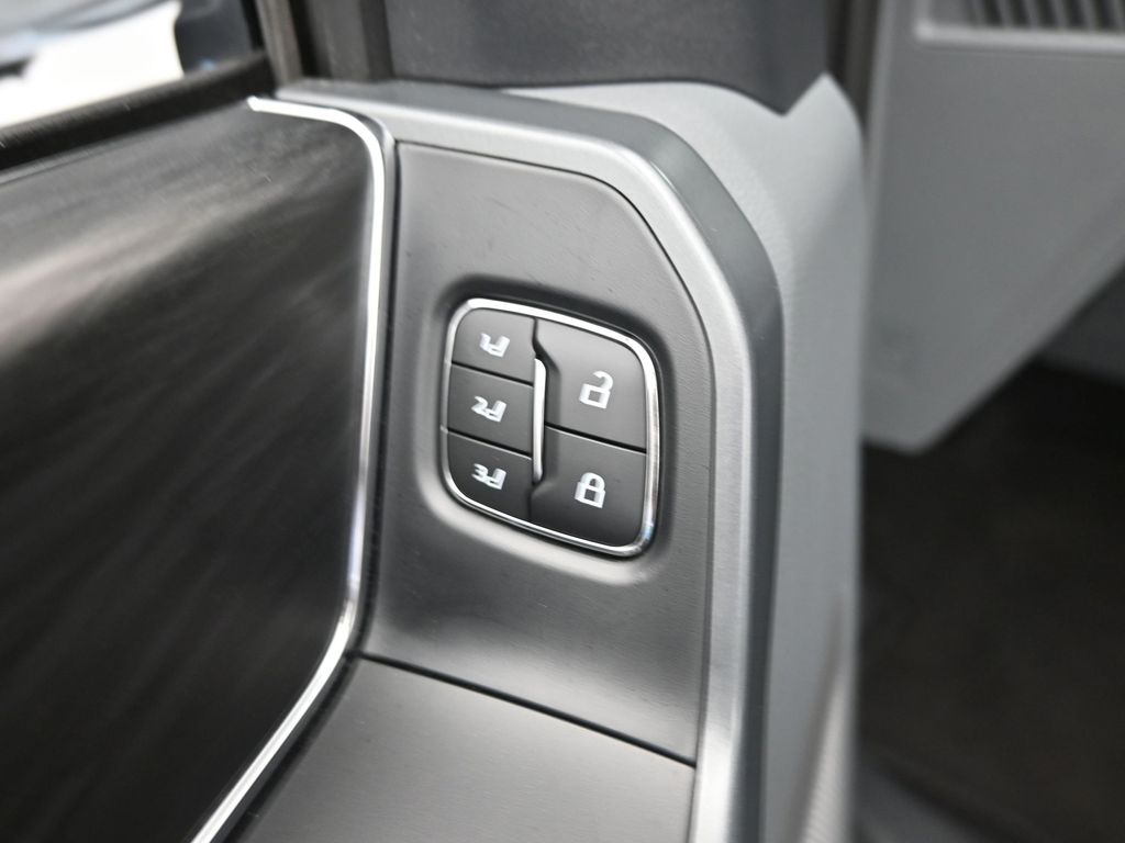 2024 Ford F-150 Lariat photo 15