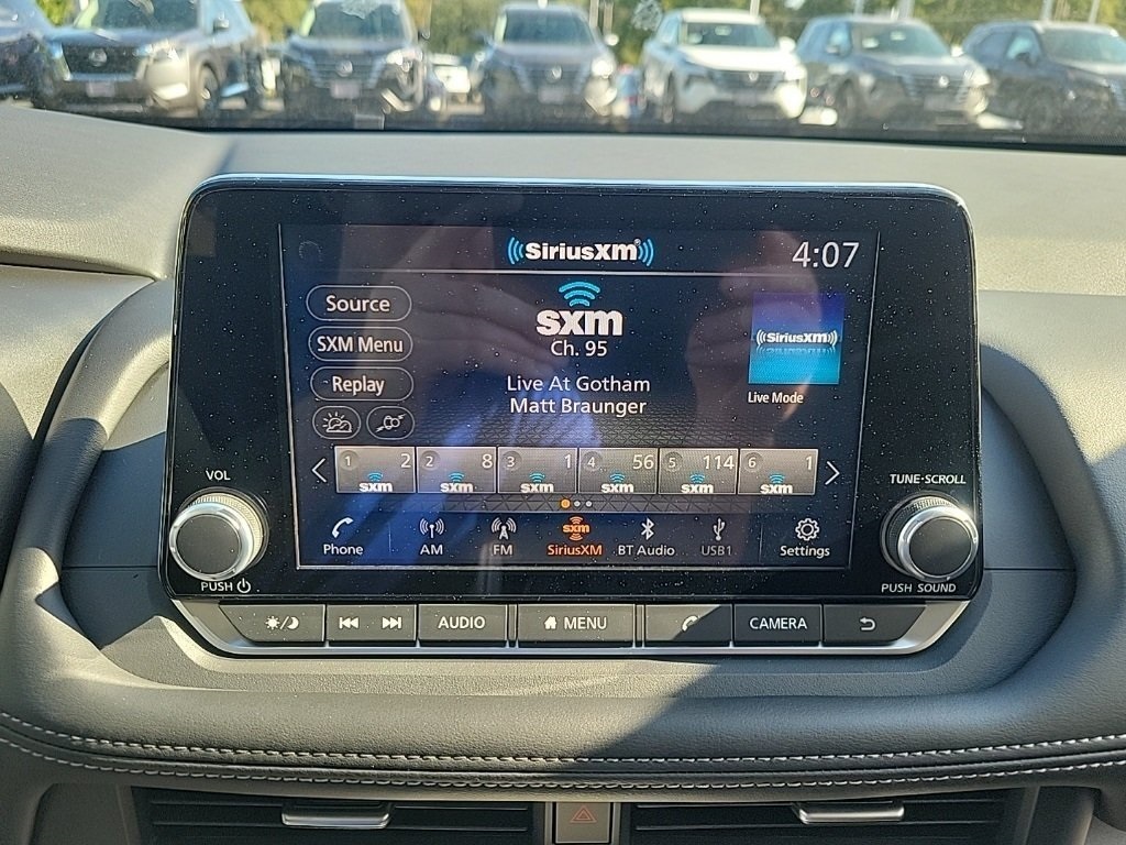 2026 Nissan Rogue SV photo 10