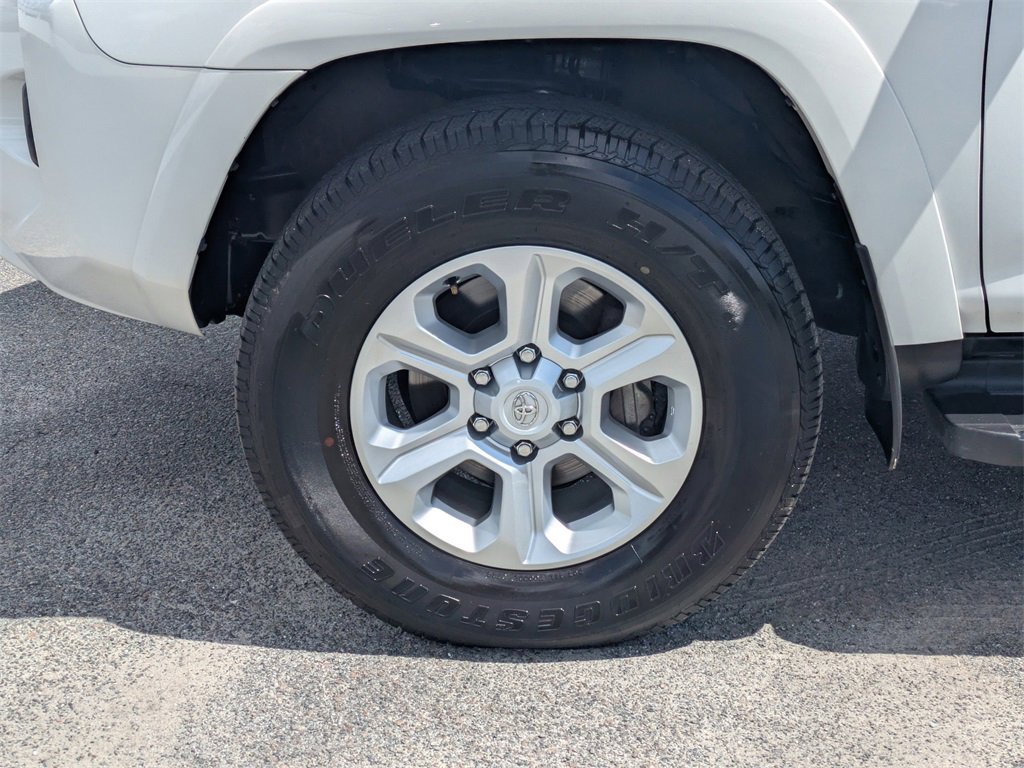 2024 Toyota 4Runner SR5 Premium photo 9