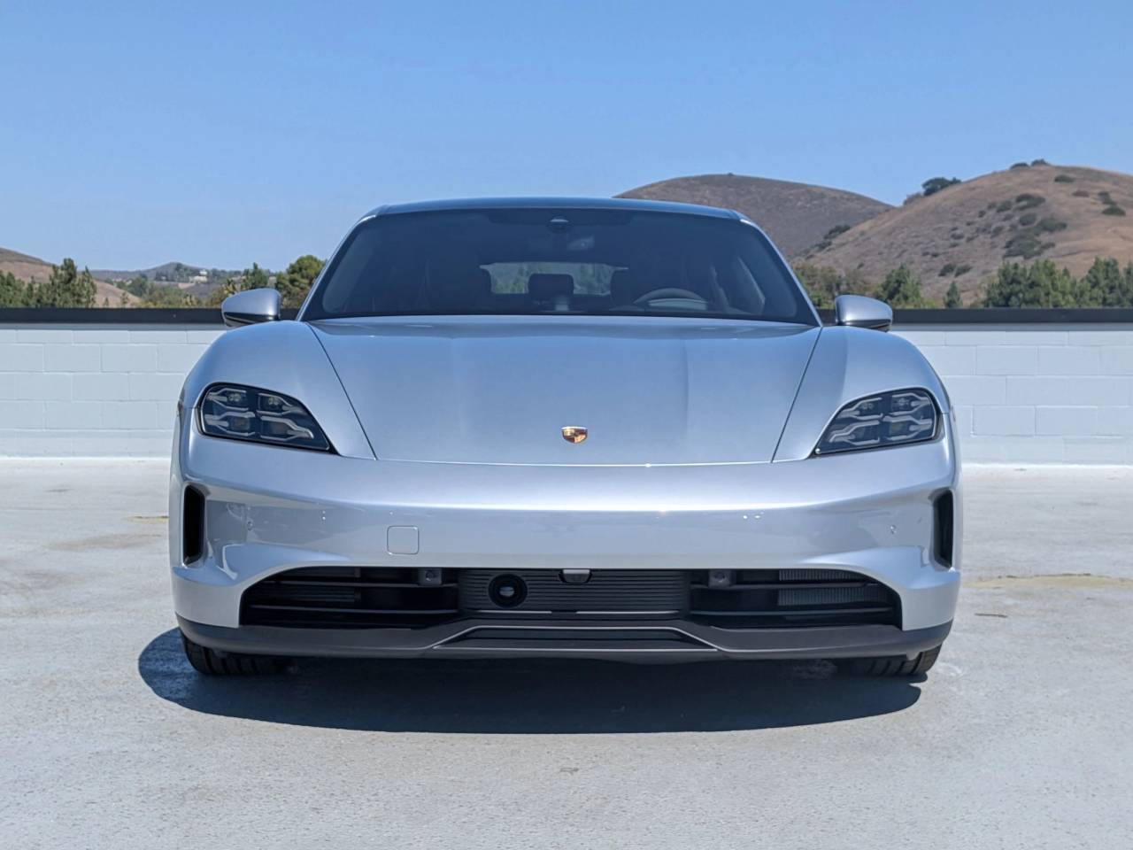 2026 Porsche Taycan 4S photo 6
