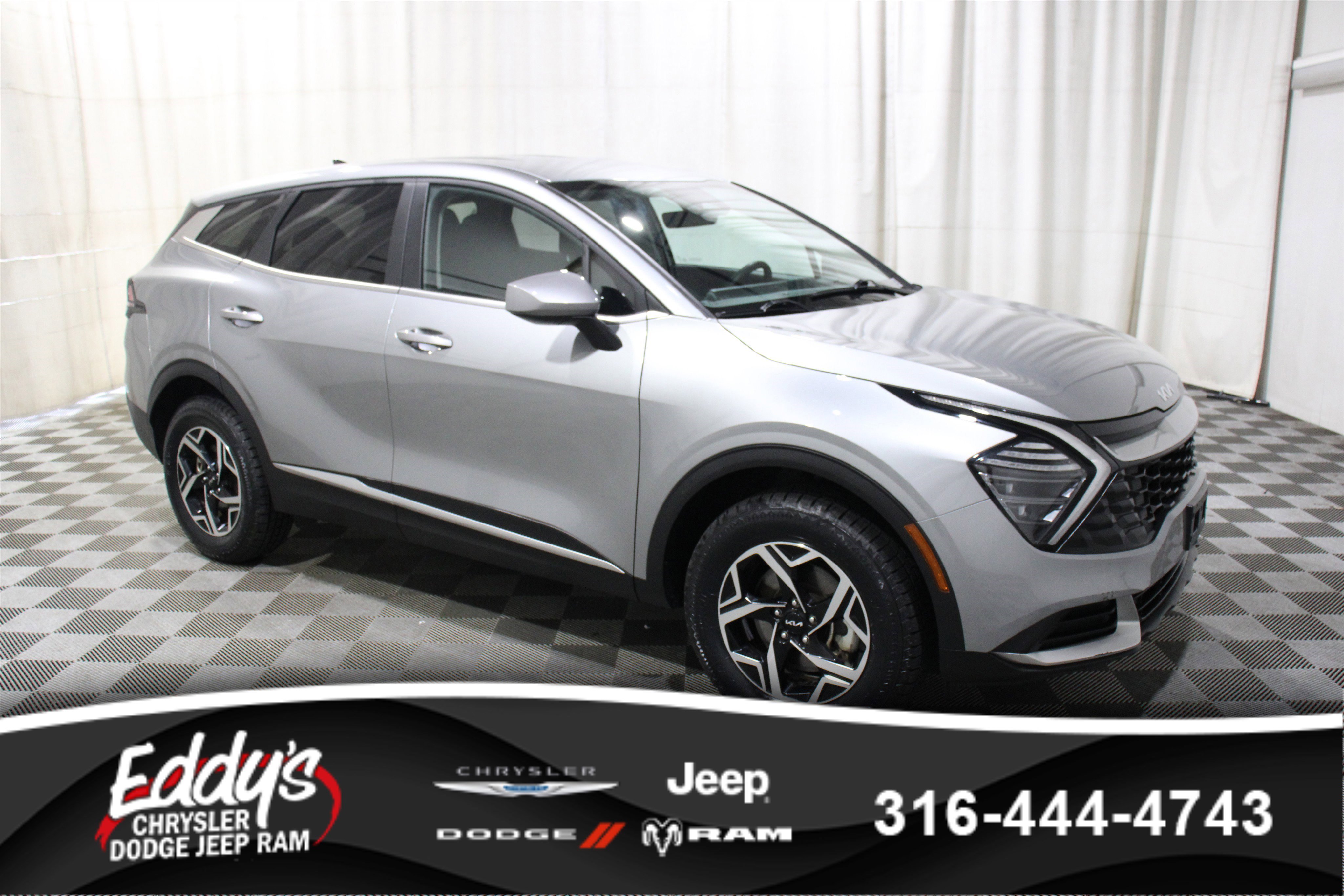 2024 Kia Sportage LX's photo