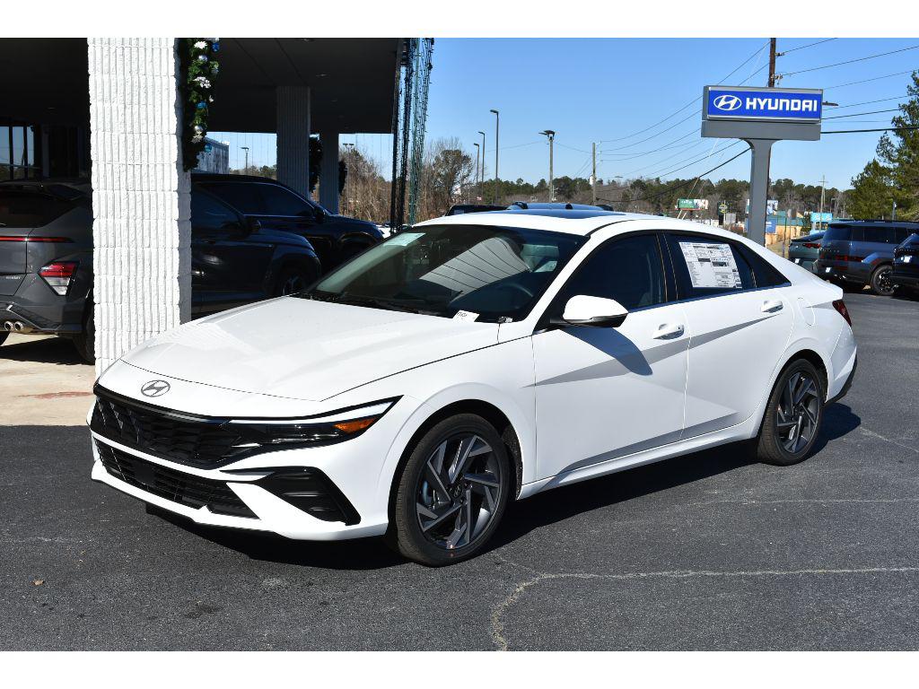 2026 Hyundai Elantra Limited's photo