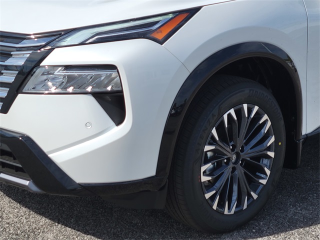 2026 Nissan Rogue Platinum photo 7