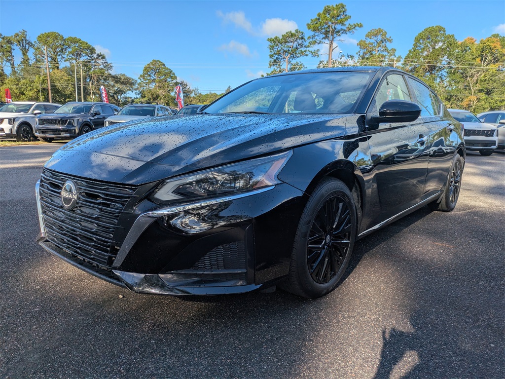 2023 Nissan Altima SV