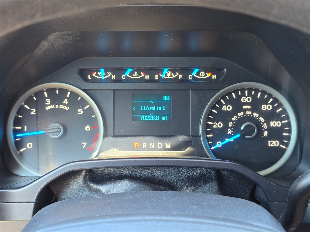 2017 Ford F-150 XLT photo 2
