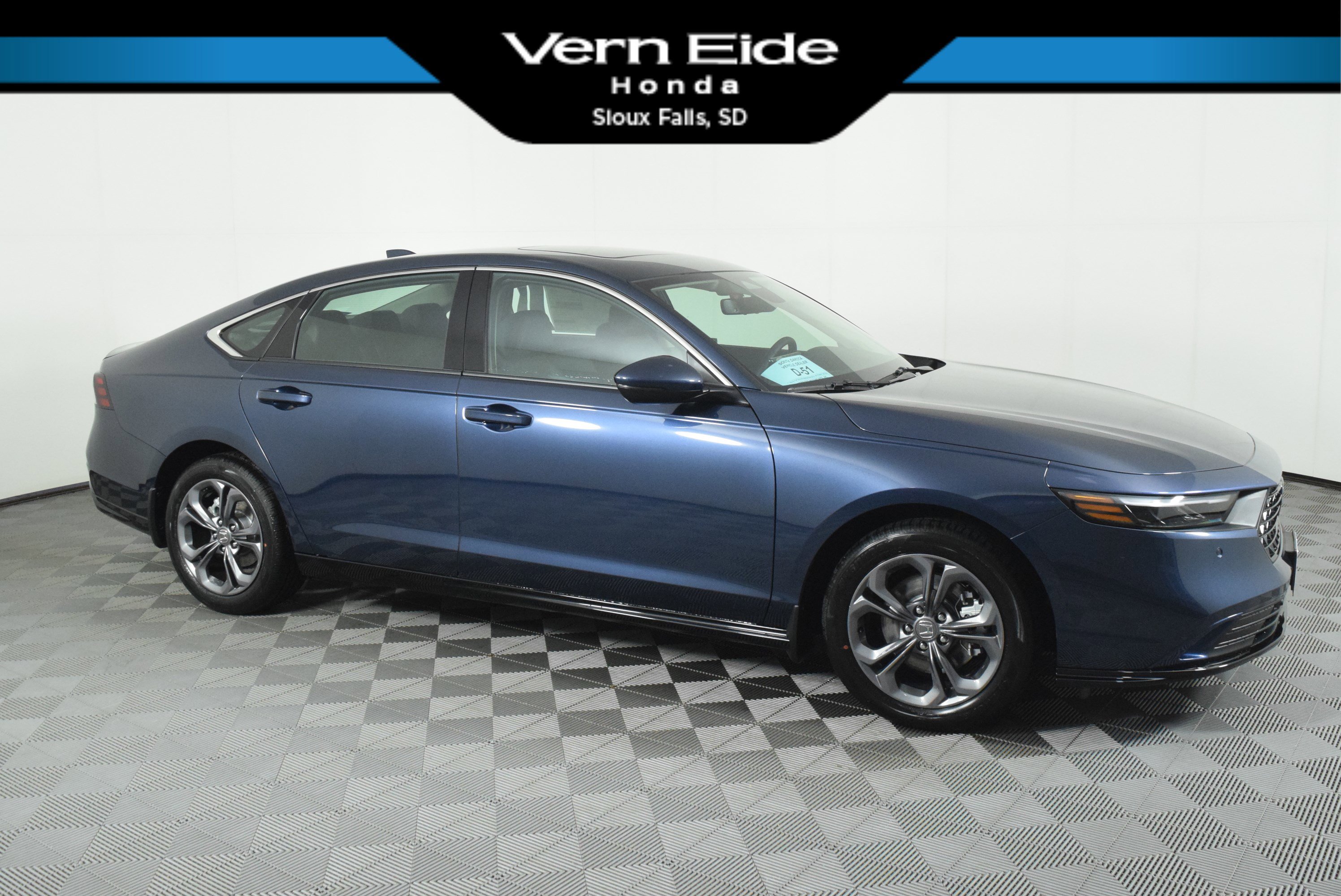 2025 Honda Accord Hybrid EX-L's photo