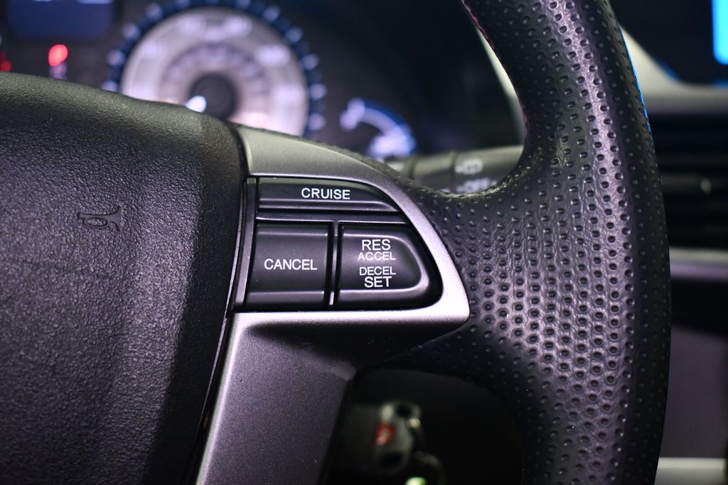2011 Honda Odyssey EX photo 21