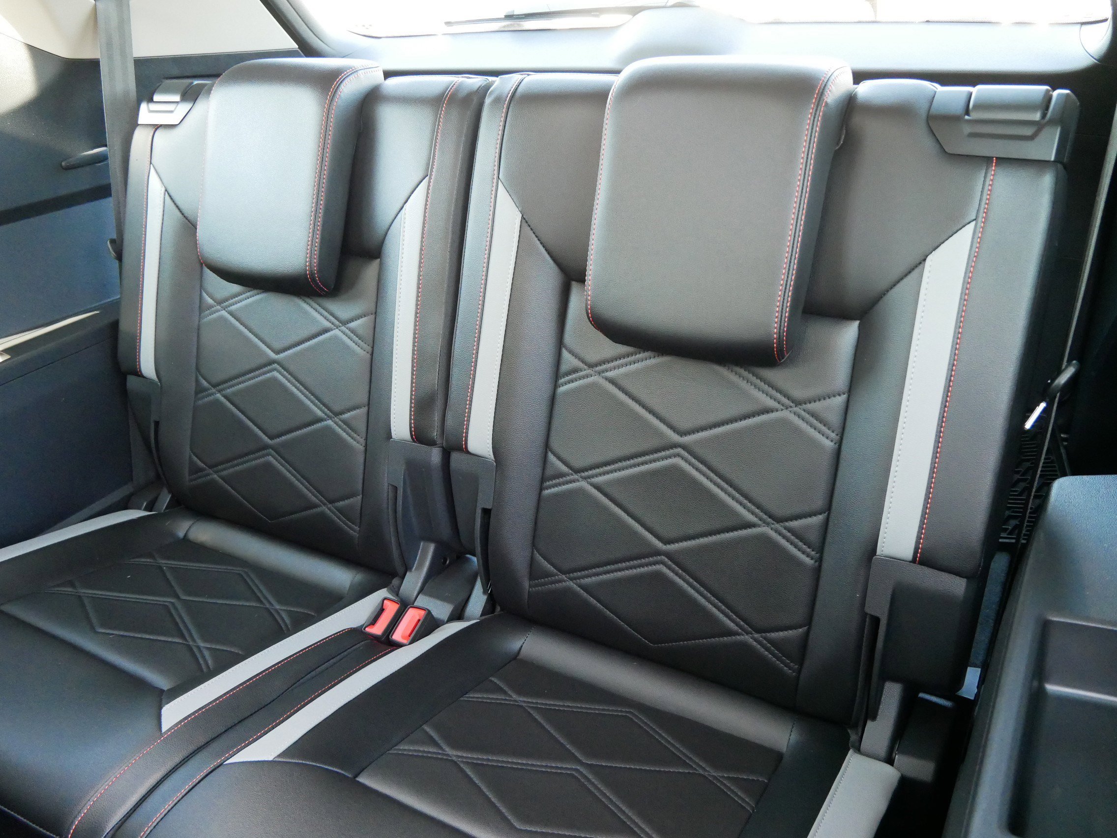 2024 Volkswagen Atlas Peak Edition SEL photo 25