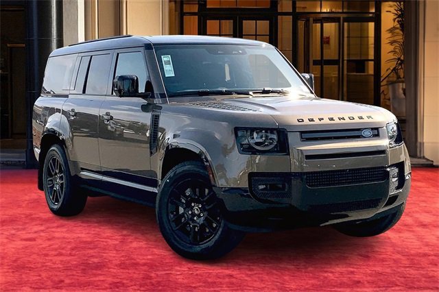 2025 Land Rover Defender 130 X-Dynamic SE photo 2