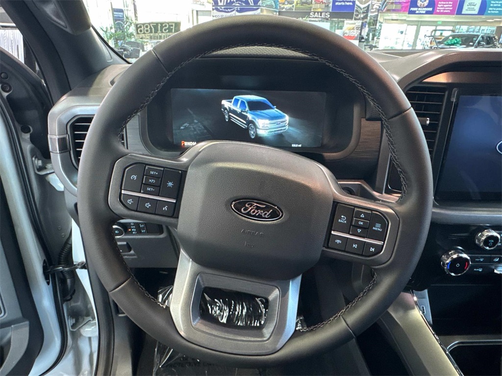 2025 Ford F-150 XLT photo 5