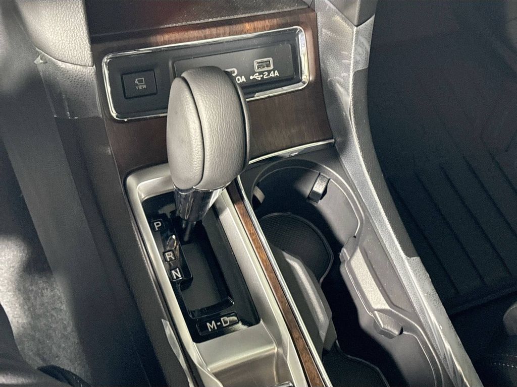 2025 Subaru Ascent Touring photo 17