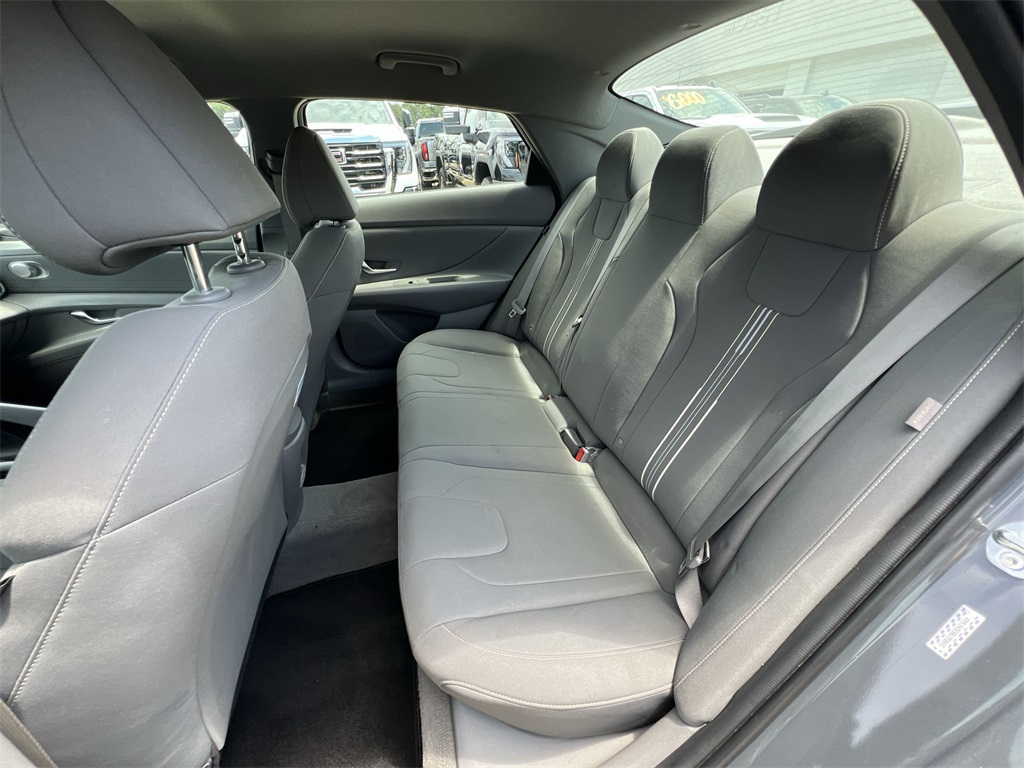 2024 Hyundai Elantra SEL photo 30
