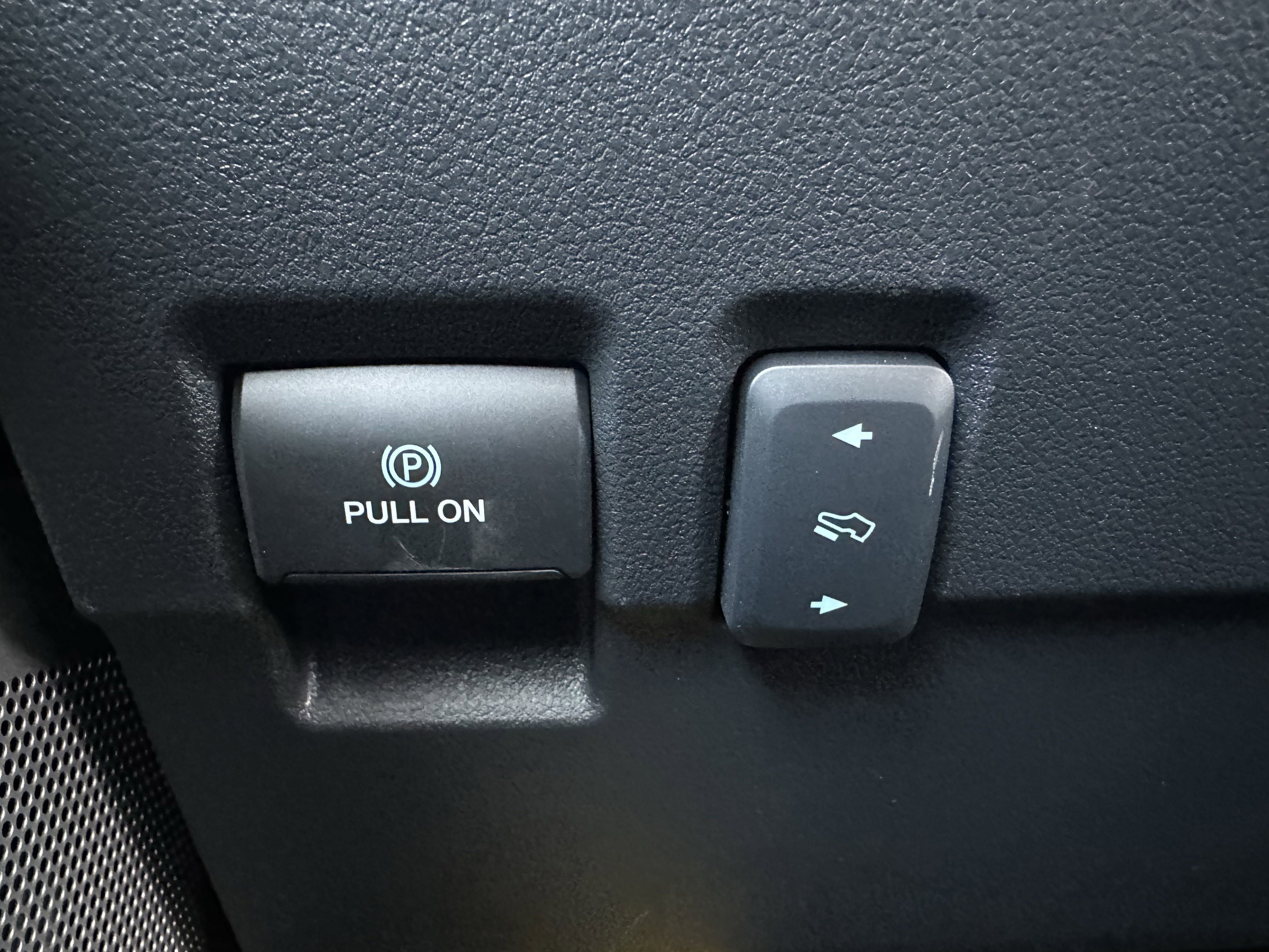 New 2025 Ruby Red Metallic Tinted Clearcoat Ford LARIAT image 61