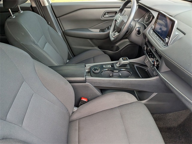 2025 Nissan Rogue S photo 23