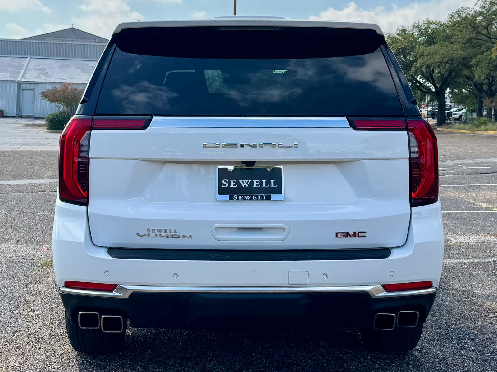2025 Gmc Yukon Denali photo 4