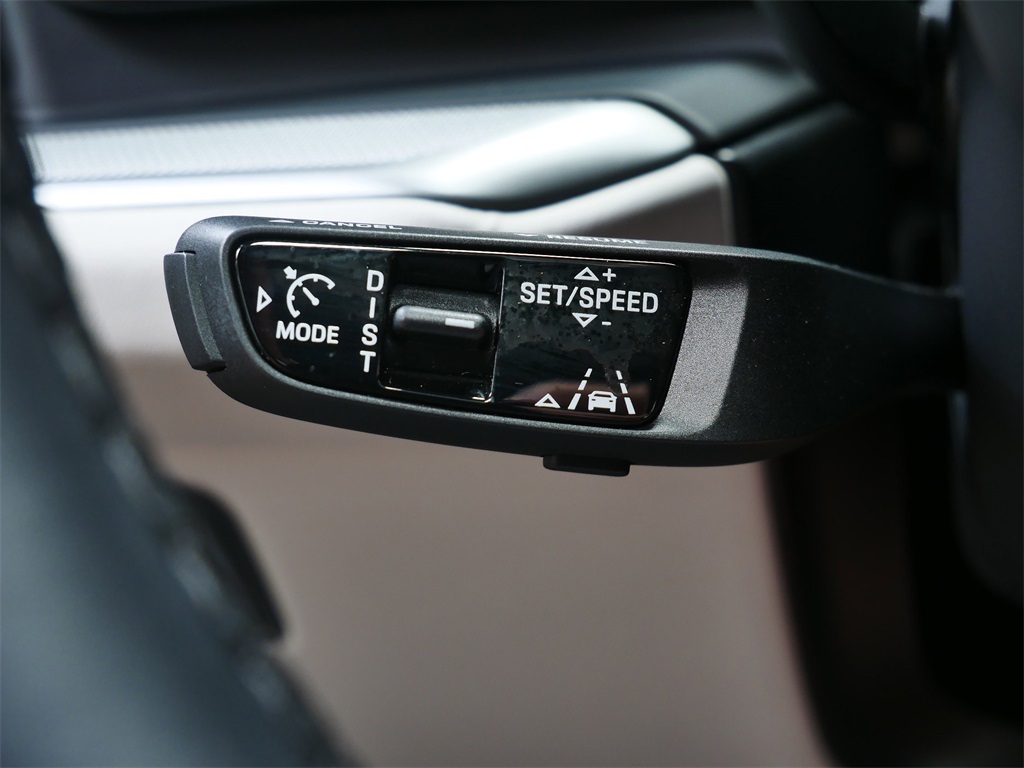 2024 Porsche Cayenne S photo 19