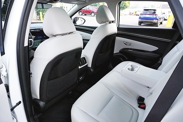 Used 2022 White Hyundai Limited image 19