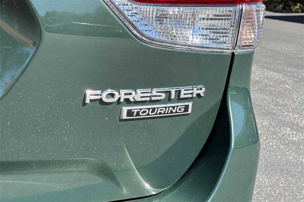 2023 Subaru Forester Touring photo 30