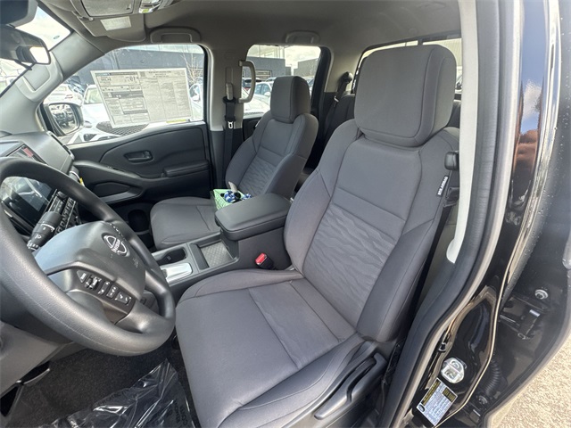 2025 Nissan Frontier S photo 11