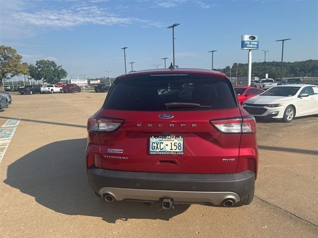 2021 Ford Escape Titanium photo 2