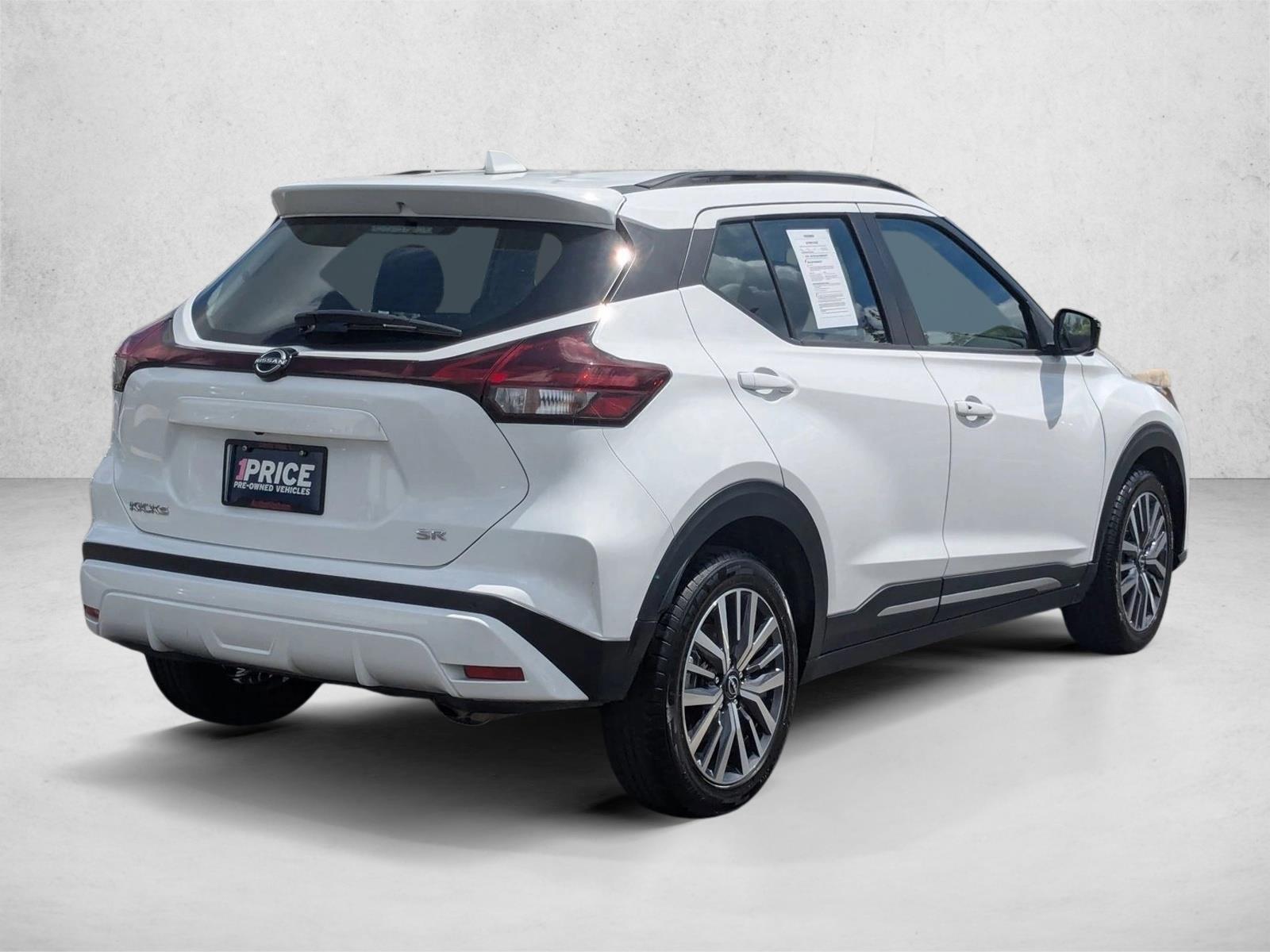 2024 Nissan Kicks SR photo 4