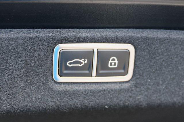 New 2025 Black Hyundai Limited image 8