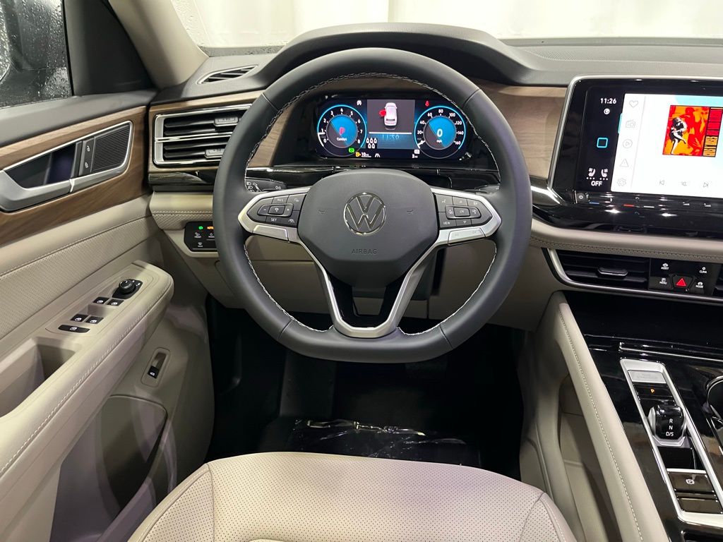 2025 Volkswagen Atlas SE Technology photo 18
