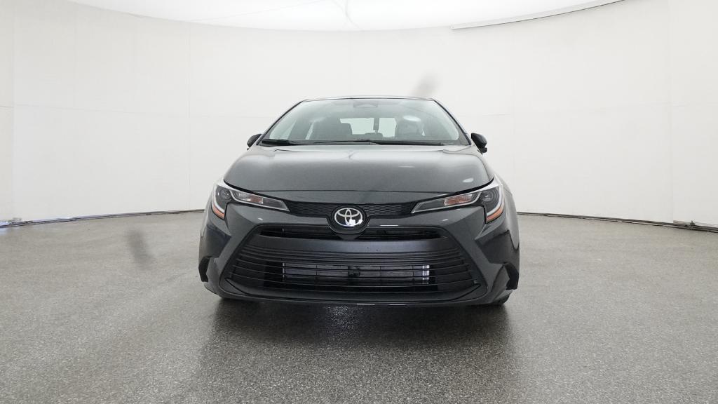 2025 Toyota Corolla LE photo 3